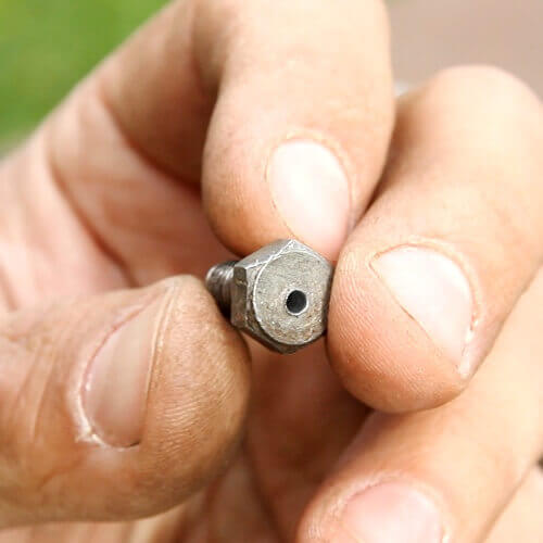 bolt-dirka.jpg